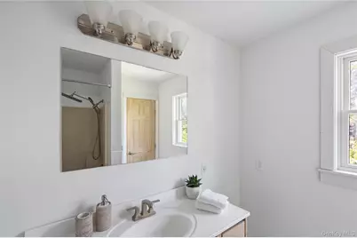 78 North Road #B, Hampton Bays, NY 11946 - Photo 9