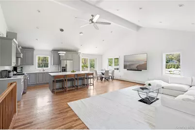 78 North Road #B, Hampton Bays, NY 11946 - Photo 5