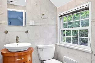 10 Ridge Dr, Port Washington, NY 11050 - Photo 15