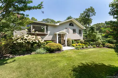 25 Brewster Avenue, Northport, NY 11768 - Photo 3