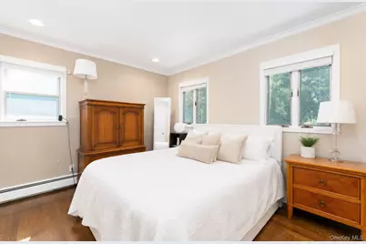 25 Brewster Avenue, Northport, NY 11768 - Photo 15
