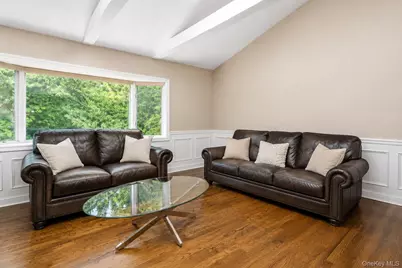 25 Brewster Avenue, Northport, NY 11768 - Photo 5
