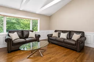 25 Brewster Ave, Northport, NY 11768 - Photo 5
