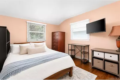 25 Brewster Avenue, Northport, NY 11768 - Photo 19