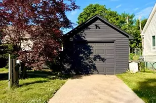 43 Elinor Pl, Freeport, NY 11520 - Photo 19