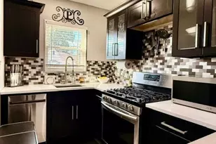 43 Elinor Pl, Freeport, NY 11520 - Photo 11