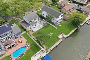 17 Norman Ave, Amityville, NY 11701 - Photo 35