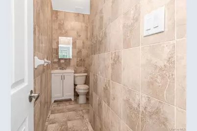 3939 Secor Avenue, Bronx, NY 10466 - Photo 15