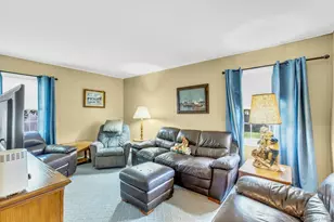 23 Bently Ln, Stony Brook, NY 11790 - Photo 17