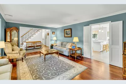 23 Bently Lane, Stony Brook, NY 11790 - Photo 7