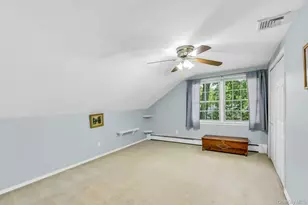 23 Bently Ln, Stony Brook, NY 11790 - Photo 19
