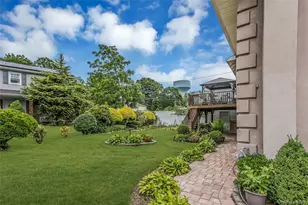 105 Convent Rd, Syosset, NY 11791 - Photo 23