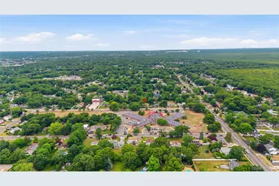 385 Manhattan Boulevard, Islip Terrace, NY 11752 - Photo 7