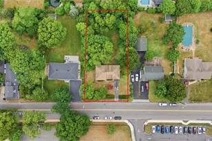 385 Manhattan Blvd, Islip Terrace, NY 11752 - Photo 3
