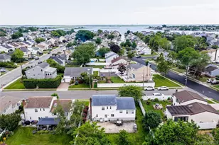 60 Lewis St, Freeport, NY 11520 - Photo 31