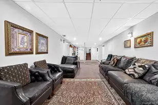 41-43 Broadlawn Dr, Central Islip, NY 11722 - Photo 21