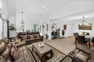 41-43 Broadlawn Dr, Central Islip, NY 11722 - Photo 5