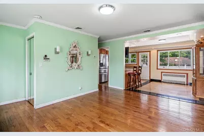 920 Dana Avenue, Valley Stream, NY 11580 - Photo 3