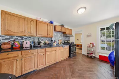 17 Carroll Street, Poughkeepsie, NY 12601 - Photo 13