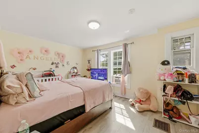 17 Carroll Street, Poughkeepsie, NY 12601 - Photo 21