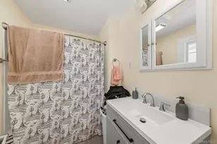 17 Carroll St, Poughkeepsie, NY 12601 - Photo 23