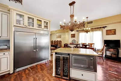 186-31 Radnor Road, Jamaica, NY 11432 - Photo 13