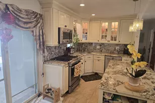 719 Oriole Ave, West Hempstead, NY 11552 - Photo 11