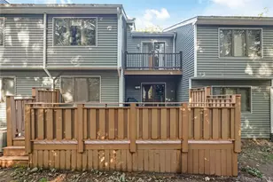 39 Jeremy Cir, Nesconset, NY 11767 - Photo 25