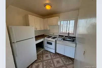 158-12 85th Avenue, Jamaica, NY 11432 - Photo 3