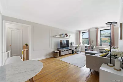 7234 Austin Street #F6, Forest Hills, NY 11375 - Photo 3