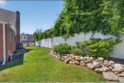 5 E 4th Street, Huntington Station, NY 11746 - Photo 9