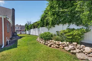 5 E 4th St, Huntington Station, NY 11746 - Photo 9