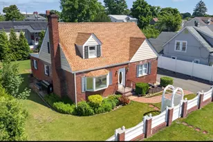 5 E 4th St, Huntington Station, NY 11746 - Photo 3