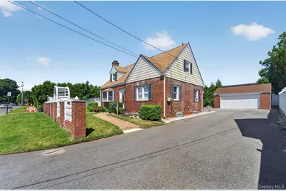 5 E 4th Street, Huntington Station, NY 11746 - Photo 5