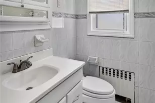 5 E 4th St, Huntington Station, NY 11746 - Photo 19