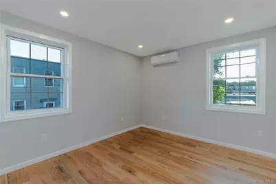 7036 70th Street, Glendale, NY 11385 - Photo 17