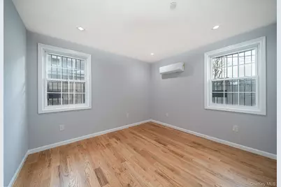 7036 70th Street, Glendale, NY 11385 - Photo 5