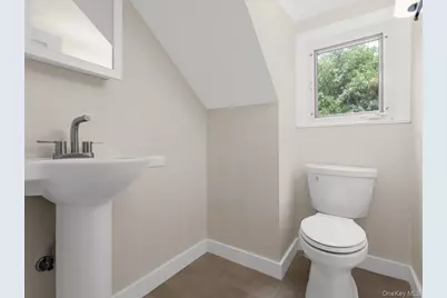 178 Overlook Avenue, Great Neck, NY 11021 - Photo 21