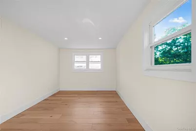 737 Flowerdale Drive, Seaford, NY 11783 - Photo 11