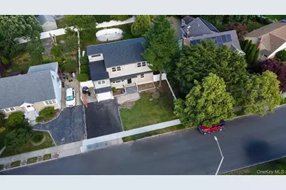 737 Flowerdale Drive, Seaford, NY 11783 - Photo 19