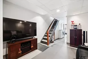 1241 Rhinelander Ave, Bronx, NY 10461 - Photo 25