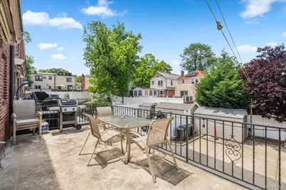 1241 Rhinelander Avenue, Bronx, NY 10461 - Photo 33