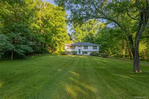 18 Sheryl Ln, Mahopac, NY 10541 - Photo 3