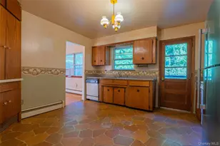 18 Sheryl Ln, Mahopac, NY 10541 - Photo 11
