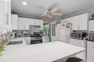 16 Larkin Ln, Garnerville, NY 10923 - Photo 9