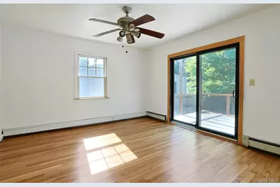 141 Curtis Lane, Yonkers, NY 10710 - Photo 13