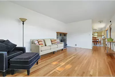 141 Curtis Lane, Yonkers, NY 10710 - Photo 5