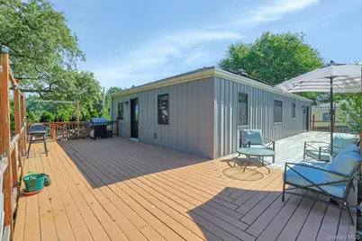 141 Curtis Lane, Yonkers, NY 10710 - Photo 17