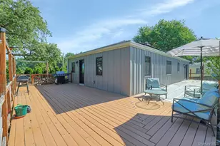 141 Curtis Ln, Yonkers, NY 10710 - Photo 17
