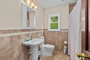 125 Ohio Ave, Massapequa, NY 11758 - Photo 15
